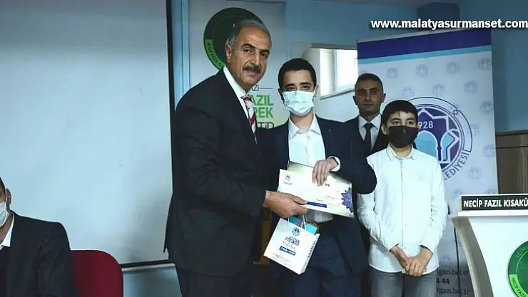 Dereceye giren öğrenciler ödülleri kaptı