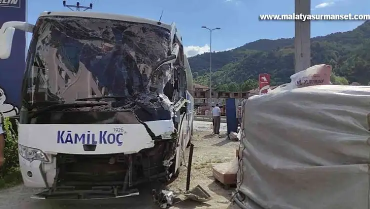 Devrek'te trafik kazası: 3 yaralı