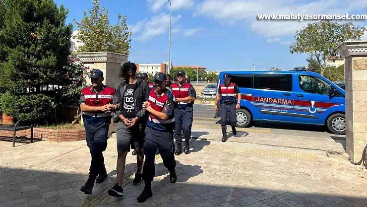 Didim Jandarması göçmen kaçakçılarına suçüstü yaptı: 2 tutuklama