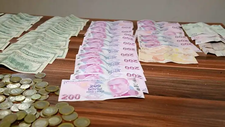 Dilencilikten Servet! 3 Kişinin Üzerinden 42 Bin TL Çıktı