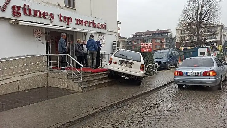 Direksiyon hakimiyetini kaybeden sürücü
