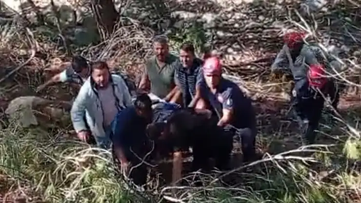 Direksiyon hakimiyetini kaybetti uçurum ölüm getirdi