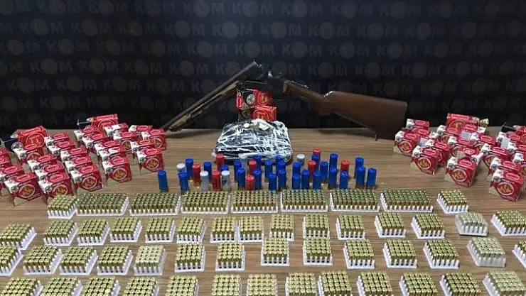 Diş muayenesinde, silahlar ve uyuşturucu ele geçirildi