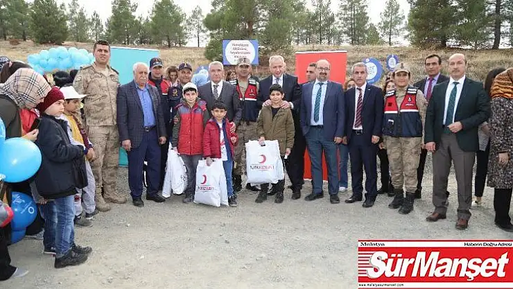 Diyabet Günü'nde çocuklar fidan dikti