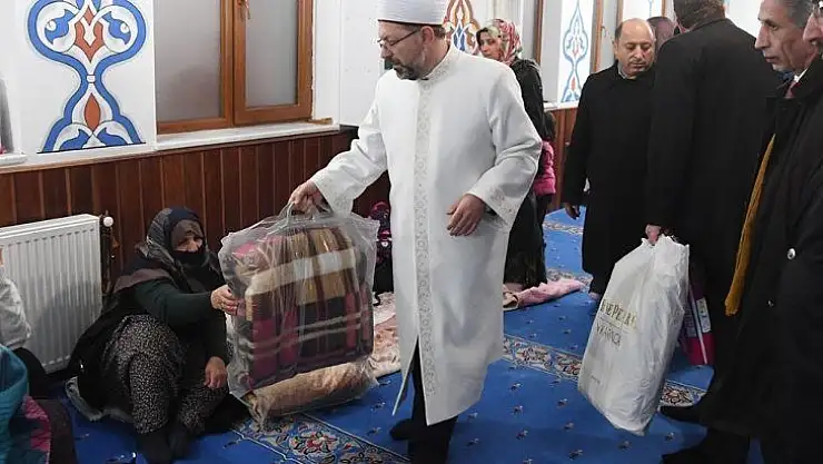 Diyanet İşleri Başkanı Erbaş: 'Camilerimizde ne kadar isterseniz kalabilirsiniz'