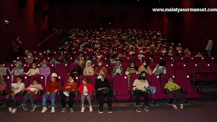 Diyarbakır'da 8 bin öğrenci ilk defa sinema ile tanıştı