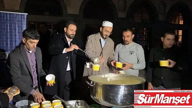 Diyarbakır'da babalar ve çocuklar sabah namazında buluştu