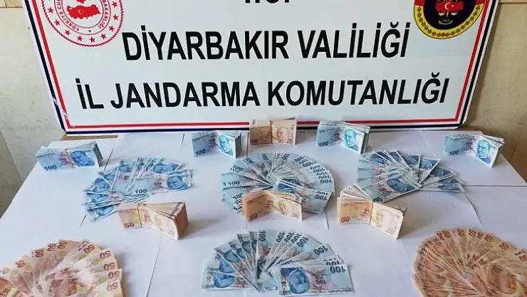 Diyarbakır'da bir kişi, üzerinde sahte 50 bin 550 lira ile yakalandı