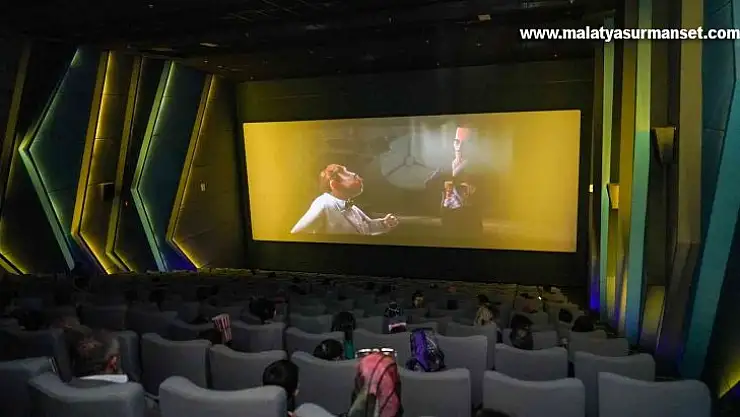 Diyarbakır'da çocuklar için ücretsiz sinema gösterimi başladı