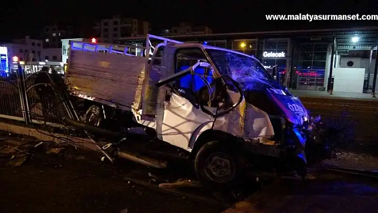 Diyarbakır'da feci zincirleme kaza: 1 ölü 4 yaralı