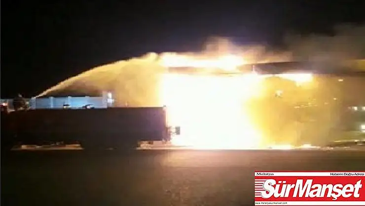 Diyarbakır'da OSB'nin ana giriş kapısı ateşe verilerek kundaklandı