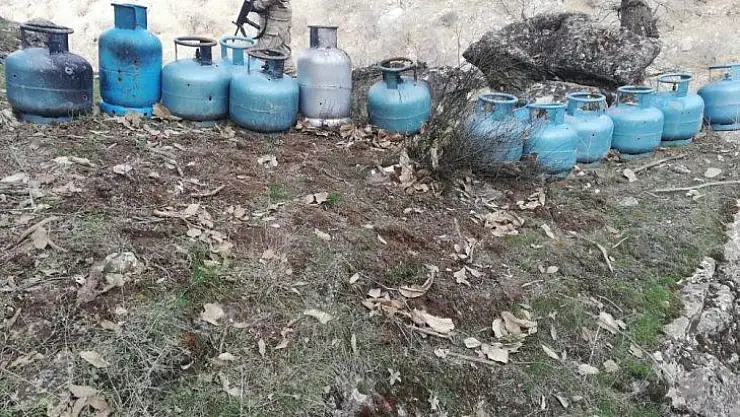 Diyarbakır'da teröristlerin inlerine girildi