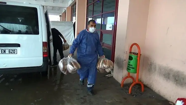 Diyarbakır'daki sağlık çalışanlarına bir destekte Gün Medya'dan