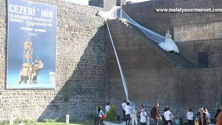 Diyarbakır'ın tarihi mekânlarını gelin duvağı sardı