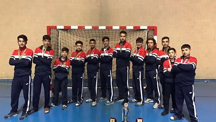 Diyarbakır Peyasspor hokeyde üçüncü oldu