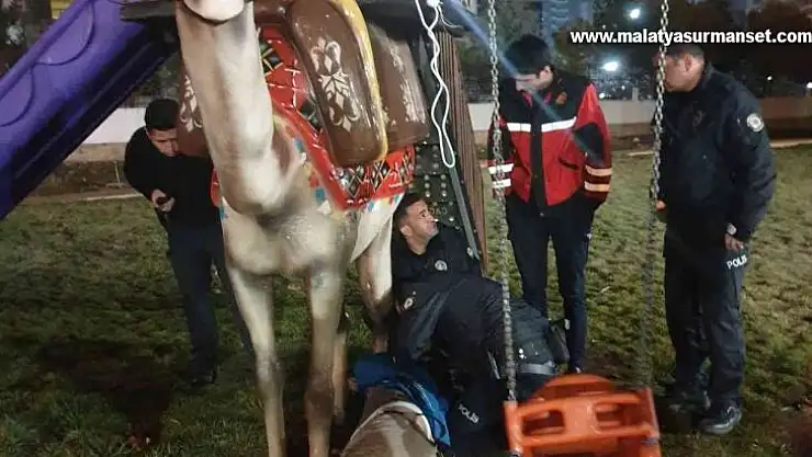 Diyarbakır polisi intihar girişiminde bulunan epilepsi hastası gencin hayatını kurtardı