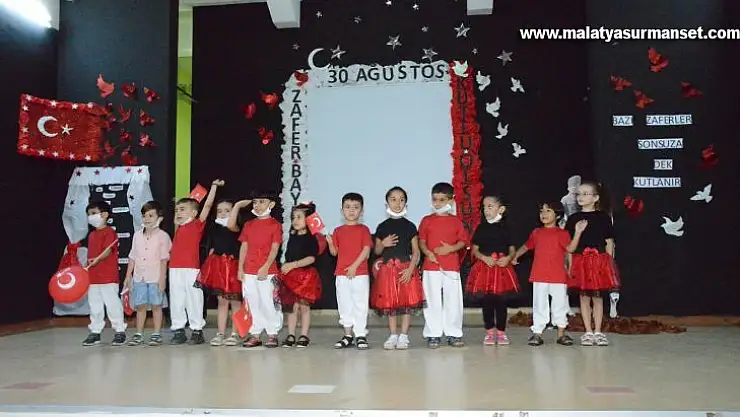 Diyarbakırlı minikler 30 Ağustos Zafer Bayramını kutladı