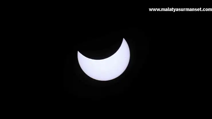 Doğunun çocukları güneşin dansını Zerzavan'dan izledi