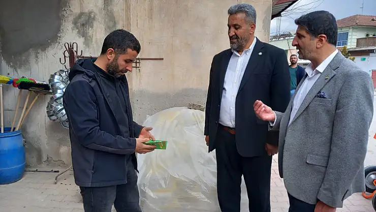 Dönmezer: Halk, siyasetçilerin kullandığı dilden tiksinmiş durumda!