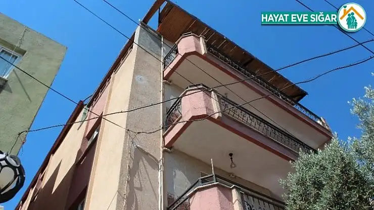 Dördüncü katın çatısından düşen genç kız yaşam savaşı veriyor