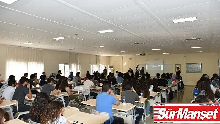 DÜ'de öğrencilere idari mahkemelerin görevi konferansı