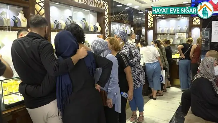 Düğün sezonu açıldı, kuyumcularda yoğunluk arttı
