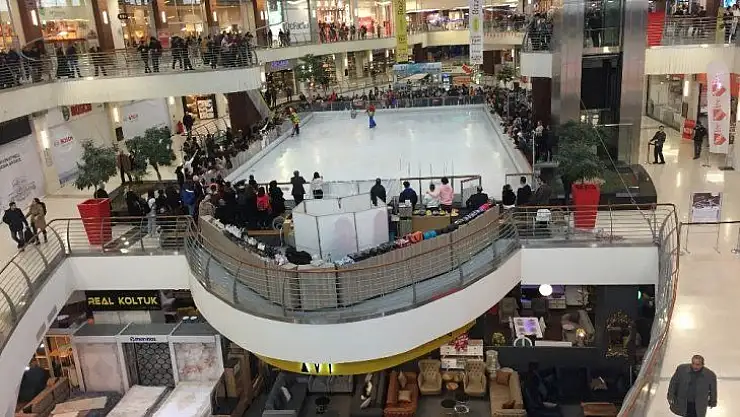 Dünyanın en ünlü buz gösteri grubu Başkent'te