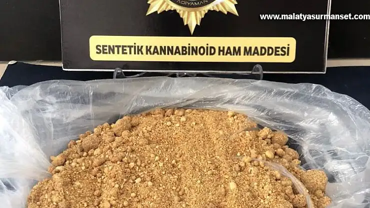 Durdurulan araçlarda uyuşturucu ele geçirildi