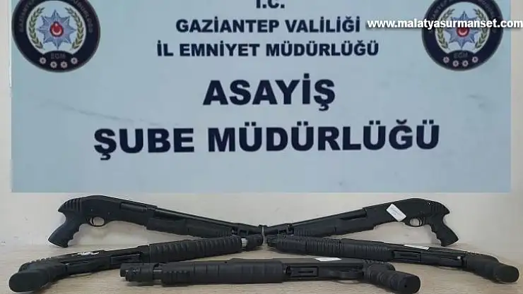 Durdurulan araçtan 5 adet pompalı tüfek çıktı