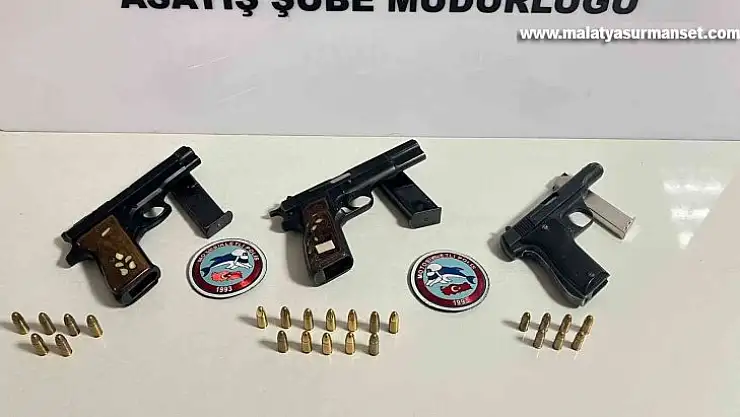 Durumundan şüphelenilen 6 kişinin üzerinde 6 ruhsatsız tabanca ele geçirildi