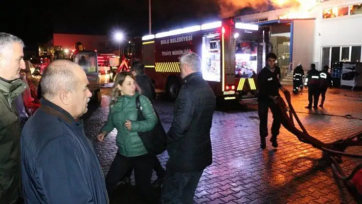 Düzce'de otomotiv yedek parça fabrikasında çıkan söndürüldü