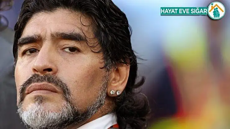 Efsane futbolcu Maradona hayatını kaybetti
