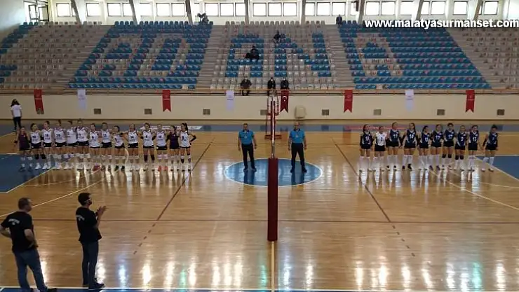 Elazığ Belediyesi Voleybol kötü başladı