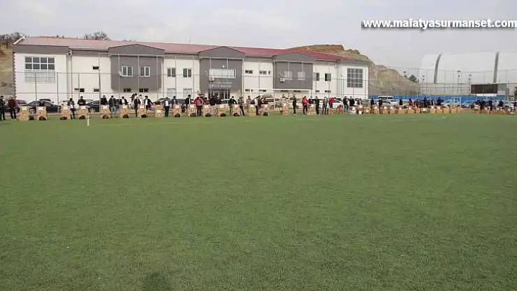 Elazığ'da 107 kulübe spor malzemesi yardımı