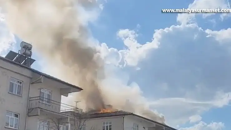 Elazığ'da çatı yangını korkuttu