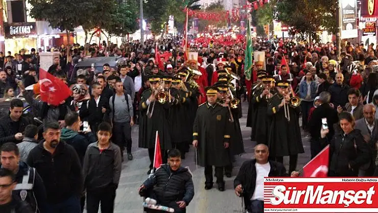 Elazığ'da fener alayı yürüyüşü