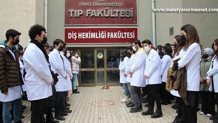 Elazığ'da hayatını kaybeden tıp öğrencisi için arkadaşları anma töreni düzenledi