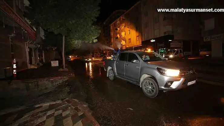 Elazığ'da ilaçlama çalışmaları sürüyor