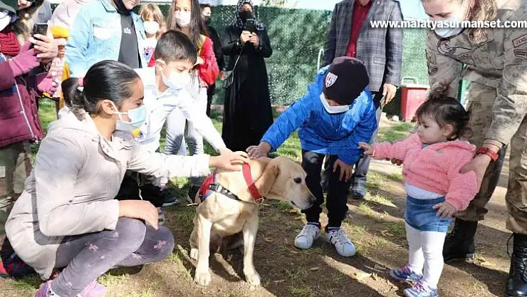 Elazığ'da jandarma, kanserle savaşan minik kahramanları ağırladı