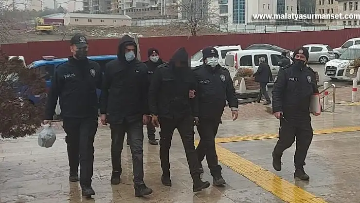 Elazığ'da kablo çalan 3 şüpheli polis ekipleri tarafından yakalandı