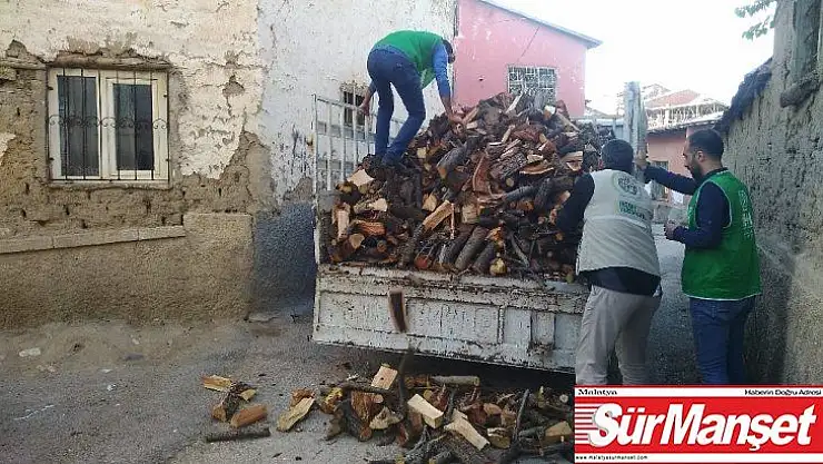 Elazığ'da kış öncesi ailelere odun yardımı