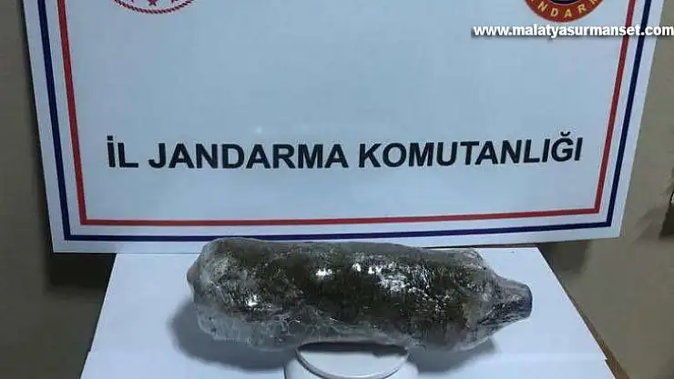 Elazığ'da pet şişe içerisine zulalanmış  esrar ele geçirildi
