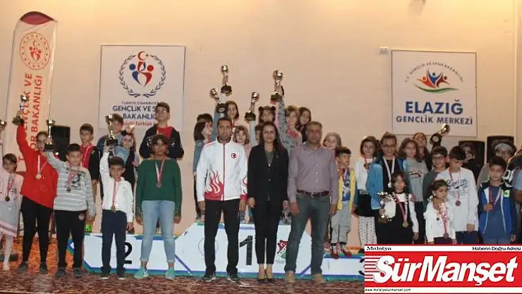 Elazığ'da satranç turnuvası ödül töreni