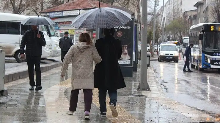 Elazığ'da şiddetli yağış etkili oldu