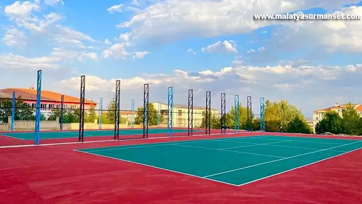 Elazığ'da tenis kortu inşa çalışmaları devam ediyor