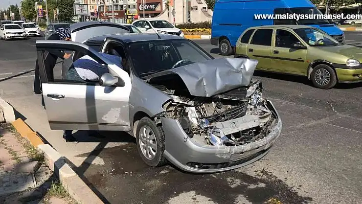 Elazığ'da trafik kazası: 1 yaralı