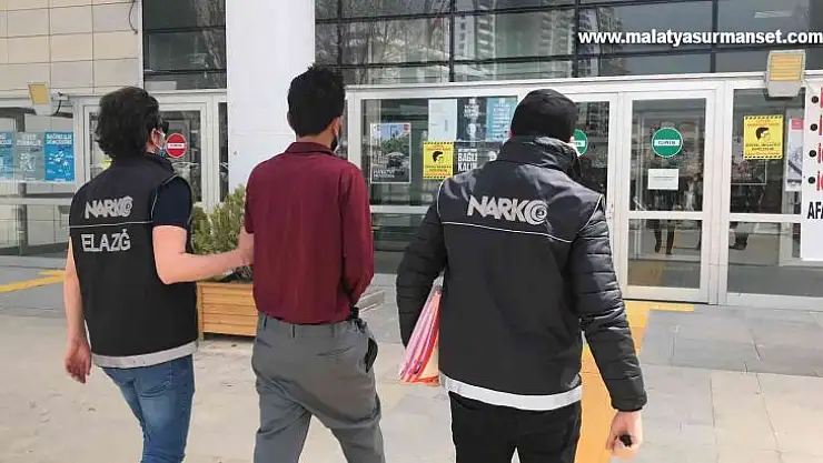 Elazığ'da uyuşturucu satarken suçüstü yakalanan şüpheli adliyeye sevk edildi