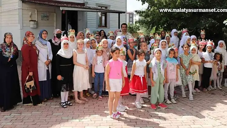 Elazığ'da yaz Kur'an kurslarında karne heyecanı