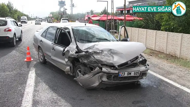 Elazığ'da zincirleme trafik kazası: 3 yaralı