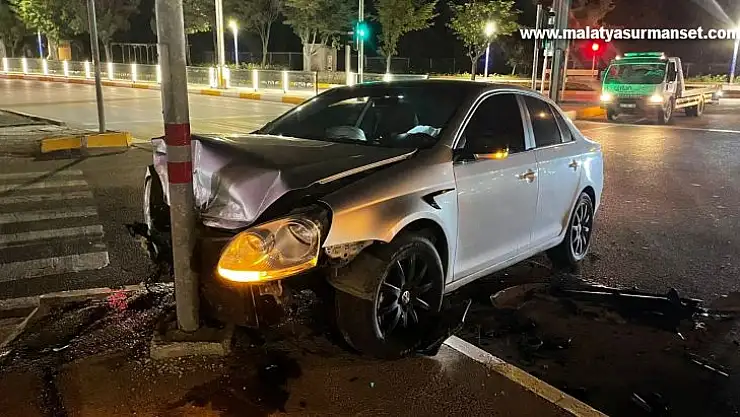 Elazığ'da zincirleme trafik kazası: 2 yaralı
